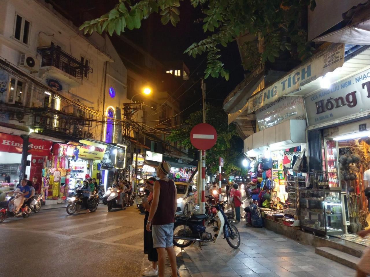 Capsule Hanoi Hostel Buitenkant foto